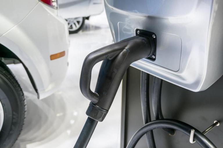 Borne de recharge à Roche-lez-Beaupré, quel modèle choisir ?